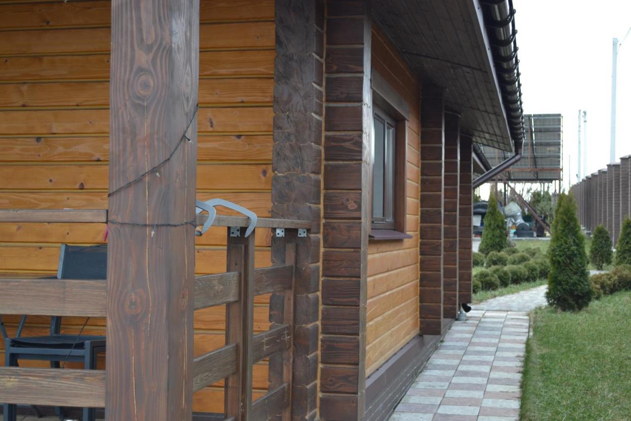 Хомене Villa Rzhyshchiv Eksteriør bilde