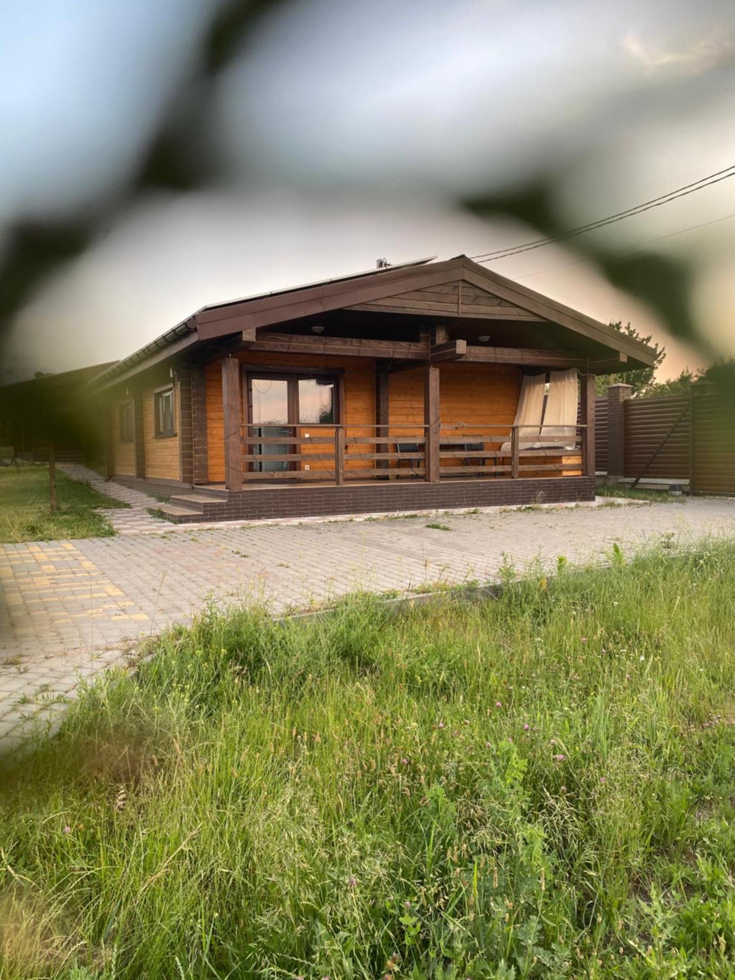 Хомене Villa Rzhyshchiv Eksteriør bilde